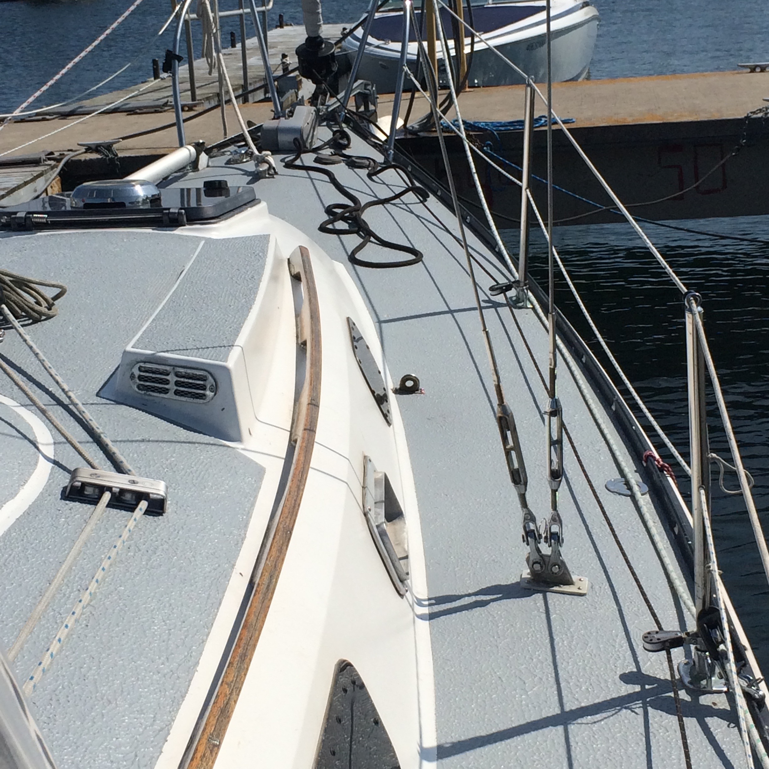 C&C 30 Lake Ontario sailing.